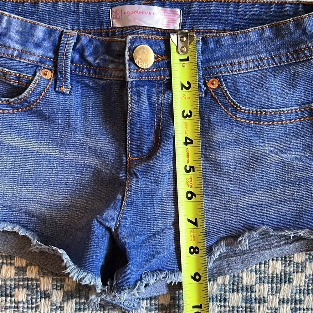 No Boundaries NOBO Junior’s 5 Blue Jean Cutoffs